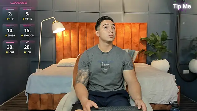 Snapshot of Ryan_Hunt chatting on 31, 1, 2025 Ryan Hunt online show from 31, 1, 2025