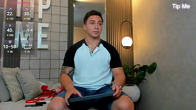 Snapshot of Ryan_Hunt chatting on 16, 2, 2025 Ryan Hunt online show from 16, 2, 2025