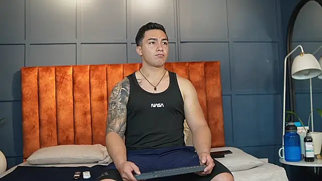 Snapshot of Ryan_Hunt chatting on 24, 2, 2025 Ryan Hunt online show from 24, 2, 2025