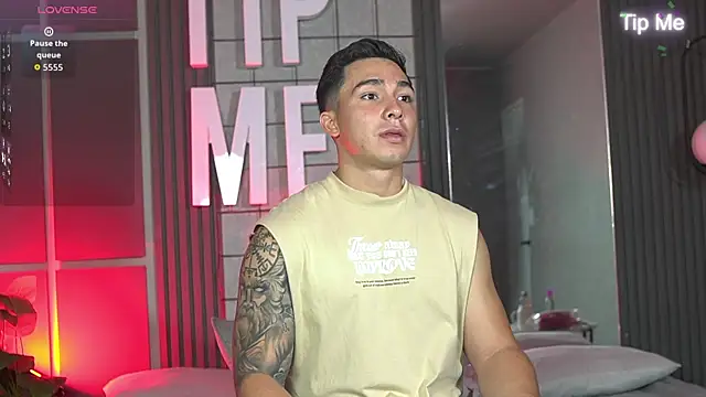 Snapshot of Ryan_Hunt chatting on 19, 9, 2025 Ryan Hunt online show from 19, 9, 2025