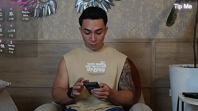 Snapshot of Ryan_Hunt chatting on 15, 10, 2025 Ryan Hunt online show from 15, 10, 2025