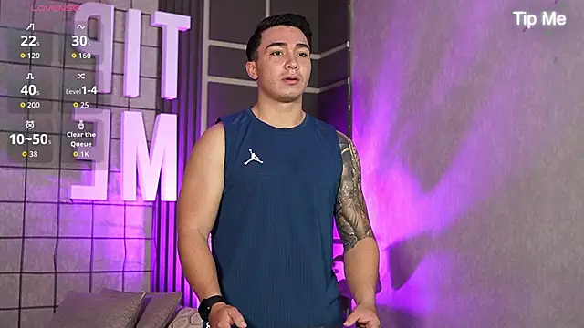 Snapshot of Ryan_Hunt chatting on 27, 10, 2025 Ryan Hunt online show from 27, 10, 2025