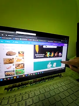 LorenRosse online show from 28, 2, 2025