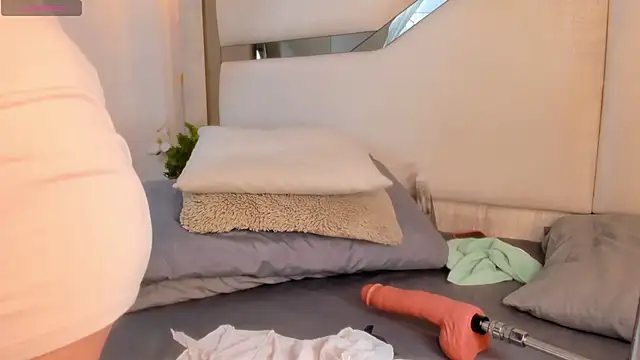 Snapshot of Julieta_Jane chatting on 14, 9, 2025 Julieta Jane online show from 14, 9, 2025