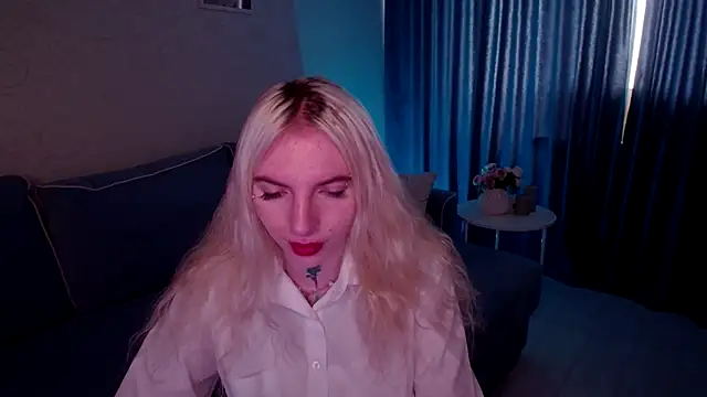 Snapshot of AnneTenet chatting on 18, 9, 2025 AnneTenet online show from 18, 9, 2025