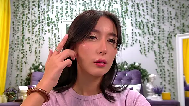 NicoleLimp online show from 12, 12, 2024