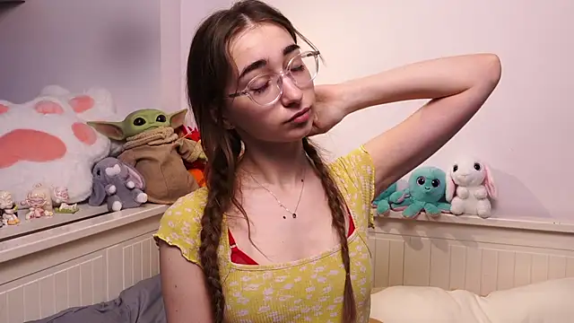PollyBeev online show from 26, 4, 2026