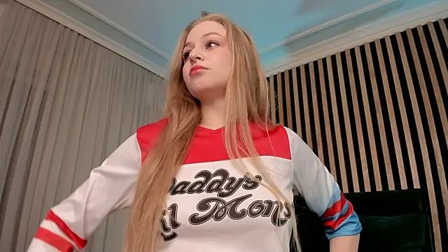 MiaMews online show from 7, 2, 2025