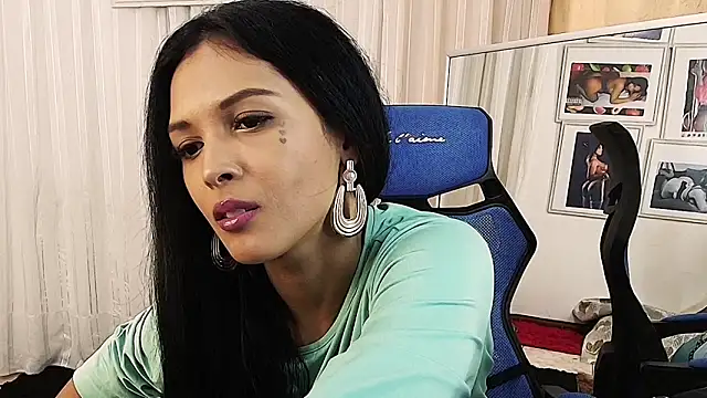 MOMMYJEVAA online show from 26, 11, 2025