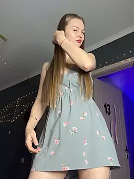 NickiLike online show from 10, 10, 2025