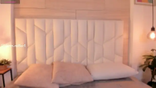 Snapshot of Jennmiiller_ chatting on 7, 4, 2026 Jennmiiller online show from 7, 4, 2026