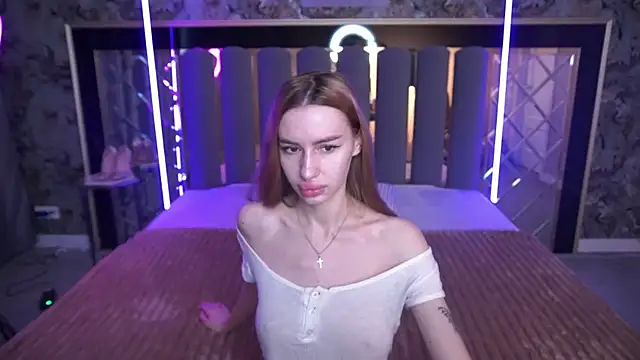 Snow WhiteeeX online show from 12, 5, 2026