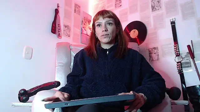 Snapshot of IvanaFetish chatting on 11, 10, 2025 IvanaFetish online show from 11, 10, 2025