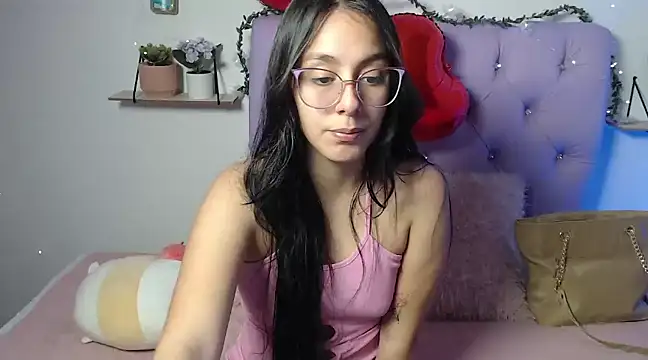 Snapshot of Freyja_01 chatting on 7, 2, 2025 Freyja 01 online show from 7, 2, 2025