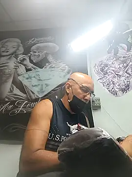 Snapshot of exmilitary chatting on 20, 11, 2025 exmilitary online show from 20, 11, 2025