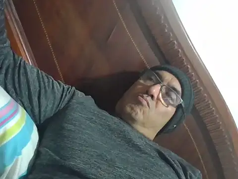 Snapshot of exmilitary chatting on 5, 2, 2026 exmilitary online show from 5, 2, 2026