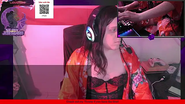 Snapshot of Rae-Suon chatting on 15, 2, 2025 Rae-Suon online show from 15, 2, 2025