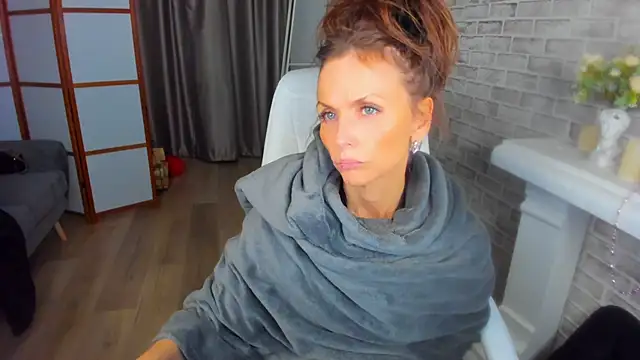 Elizabe th online show from 12, 3, 2025