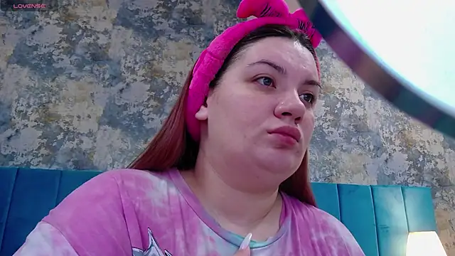 MelanieBrownn online show from 29, 12, 2024