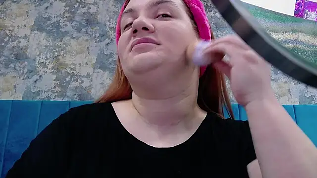 MelanieBrownn online show from 4, 1, 2025