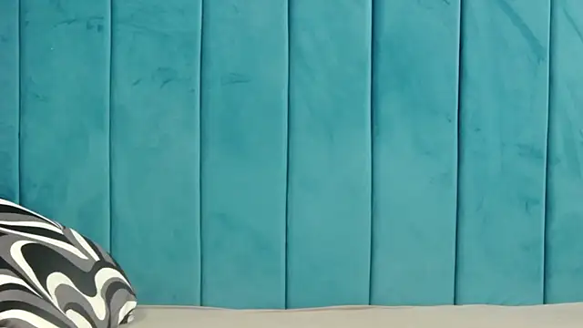 MelanieBrownn online show from 14, 1, 2025