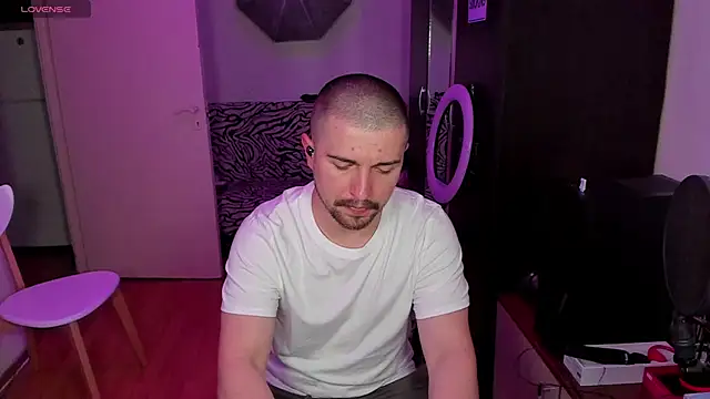 Snapshot of Michael_Wolfborn chatting on 17, 9, 2025 Michael Wolfborn online show from 17, 9, 2025