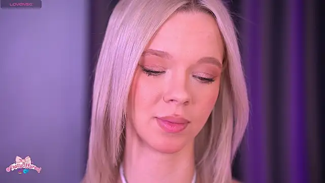 Snapshot of _AlinaBailey chatting on 27, 4, 2026 AlinaBailey online show from 27, 4, 2026