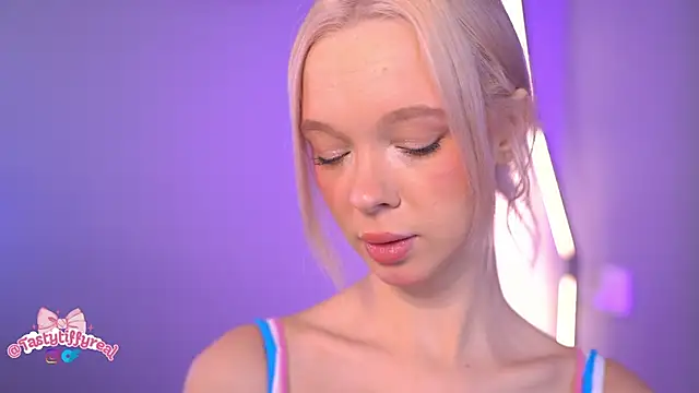 Snapshot of _AlinaBailey chatting on 11, 5, 2026 AlinaBailey online show from 11, 5, 2026
