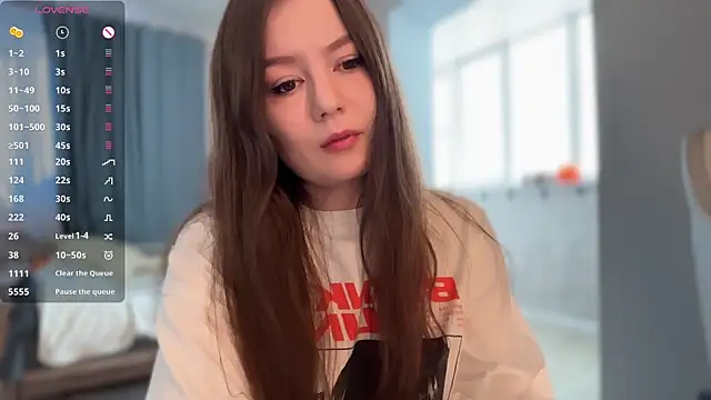 Emy jonesss online show from 16, 10, 2025