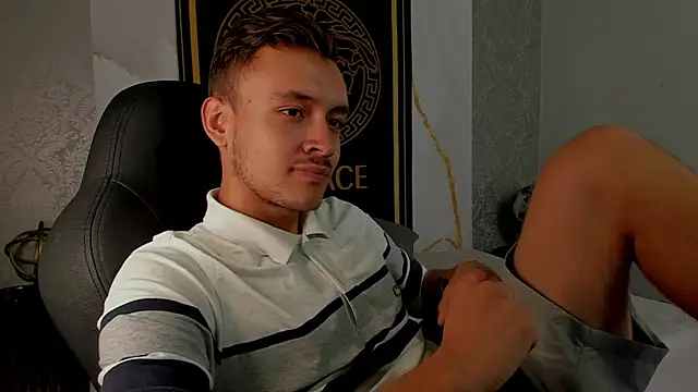 Desmon Clark online show from 2, 3, 2025