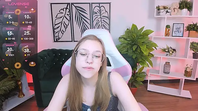 LayriantaVee online show from 16, 2, 2025