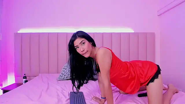 Latinas Squirt online show from 5, 12, 2024