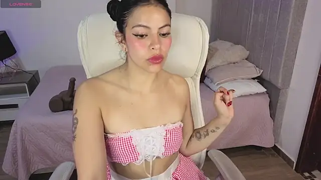 Eliie Ruizz online show from 16, 12, 2025