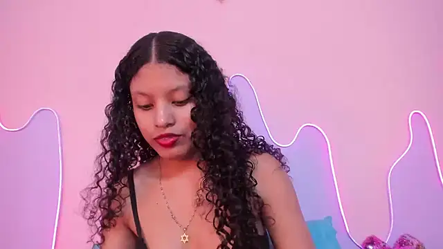 Snapshot of Mingie_Rouse chatting on 8, 4, 2026 Mingie Rouse online show from 8, 4, 2026