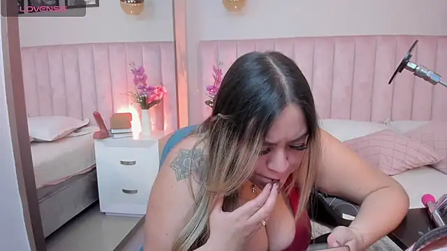 Annie karlsson   online show from 4, 10, 2025