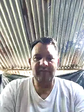 Snapshot of RogueTraveler chatting on 19, 2, 2025 RogueTraveler online show from 19, 2, 2025