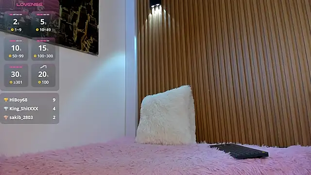 valentina lux online show from 17, 3, 2025