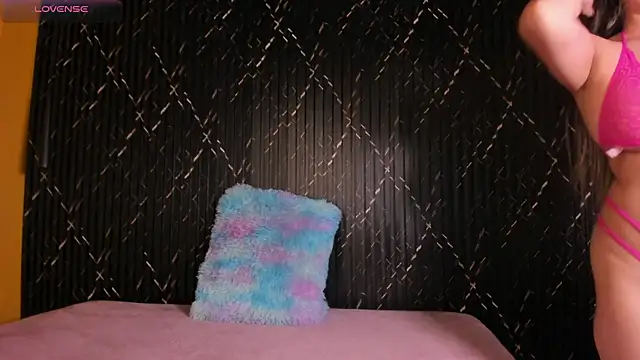 valentina lux online show from 1, 10, 2025