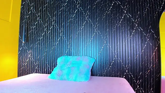 valentina lux online show from 3, 10, 2025