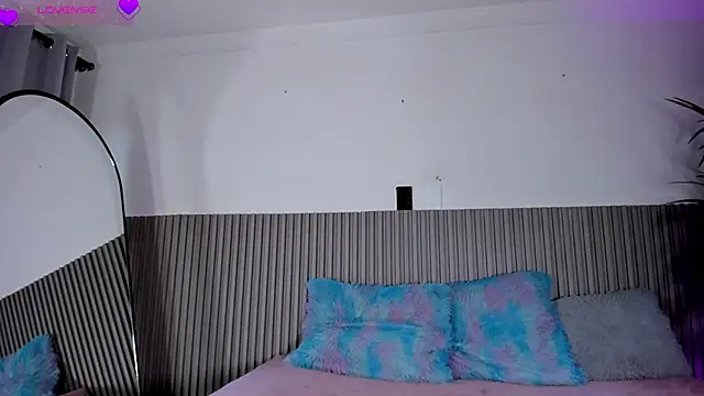 valentina lux online show from 13, 5, 2026