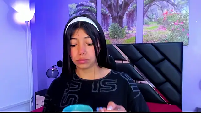 KimberlyVillaLobos online show from 17, 9, 2025