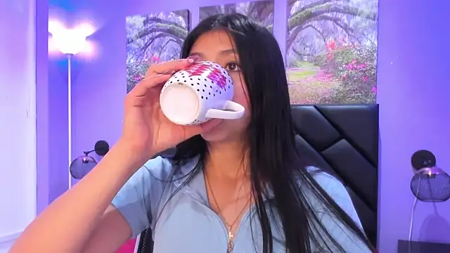 KimberlyVillaLobos online show from 26, 11, 2025