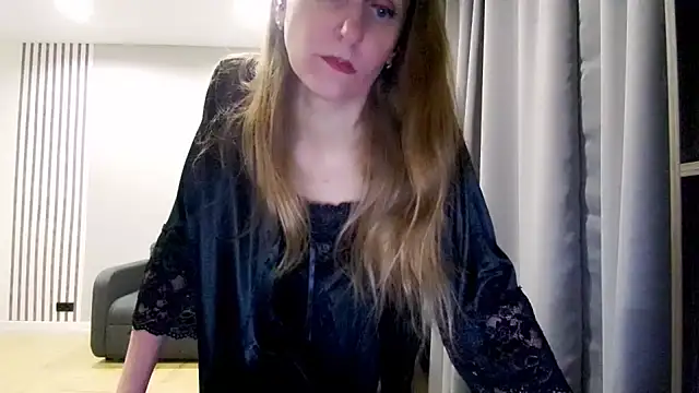 Daniella Lorente online show from 2, 2, 2025