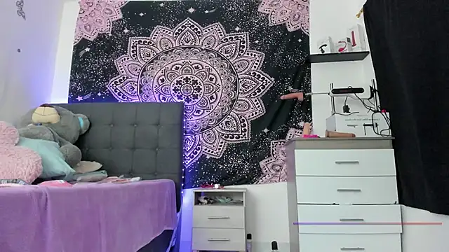 jade dakota   online show from 3, 2, 2025