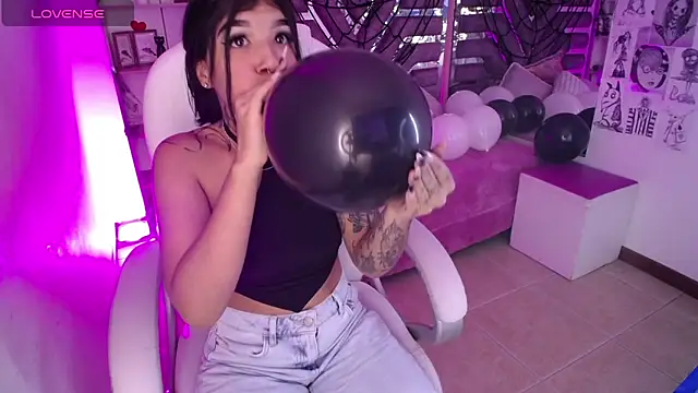 AliceWalker 11 online show from 17, 10, 2025