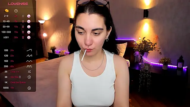 Snapshot of hannacheekss_ chatting on 3, 12, 2024 hannacheekss  online show from 3, 12, 2024