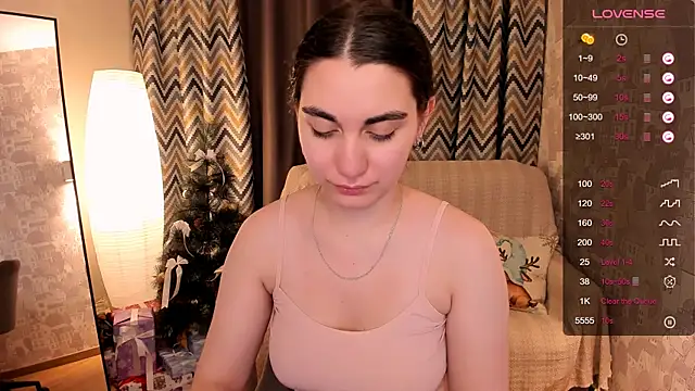Snapshot of hannacheekss_ chatting on 21, 12, 2024 hannacheekss  online show from 21, 12, 2024