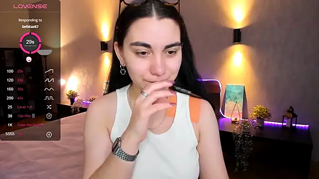 Snapshot of hannacheekss_ chatting on 29, 1, 2025 hannacheekss  online show from 29, 1, 2025