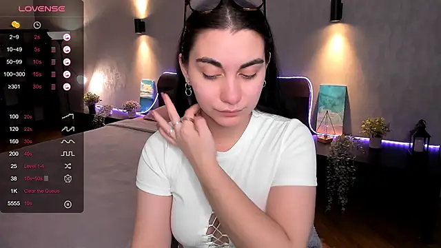 Snapshot of hannacheekss_ chatting on 5, 2, 2025 hannacheekss  online show from 5, 2, 2025