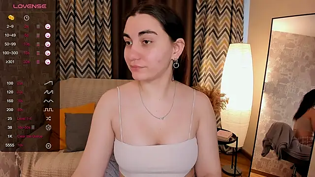 Snapshot of hannacheekss_ chatting on 8, 3, 2025 hannacheekss  online show from 8, 3, 2025